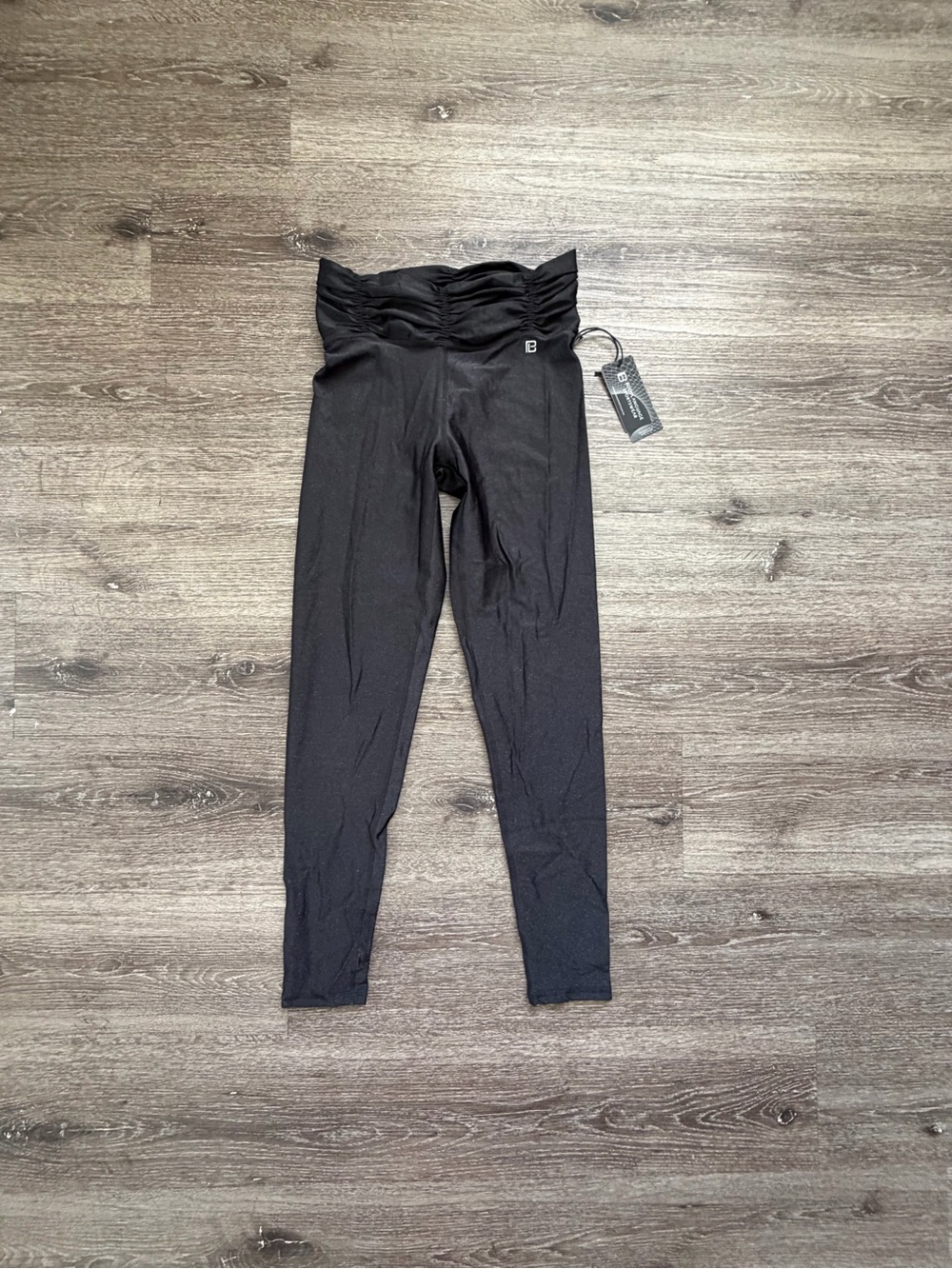 Woman High-Waist Black Ruched Leggings